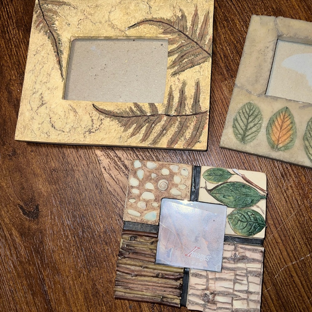 (3) Vintage Resin Decorative Picture Frames - Picture 2 of 10